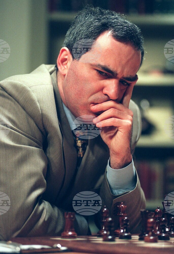 „Машината победи човека!“ - на 11 май 1997 г. суперкомпютър на IBM побеждава световния шампион по шахмат Гари Каспаров