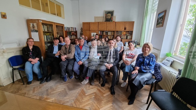 Photographer Emil Danailov Takes Bucharest Students on Virtual Tour of Bulgaria