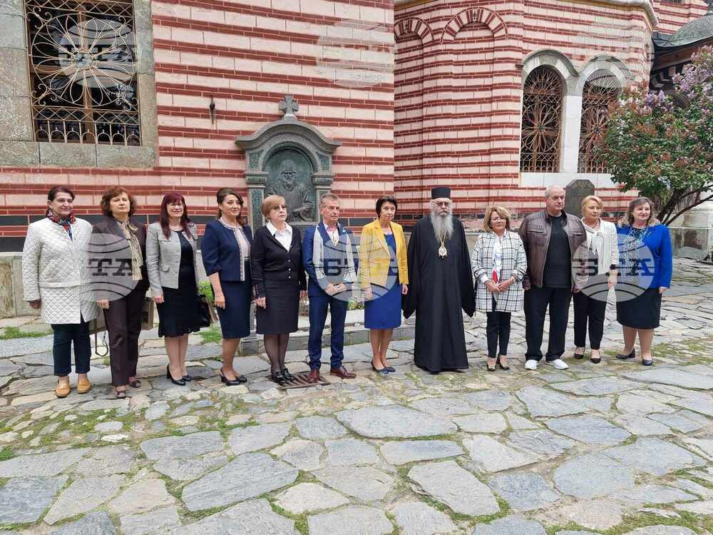 Министерството на образованието и науката ще връчи годишните награди "Св. Иван Рилски" на изявени директори
