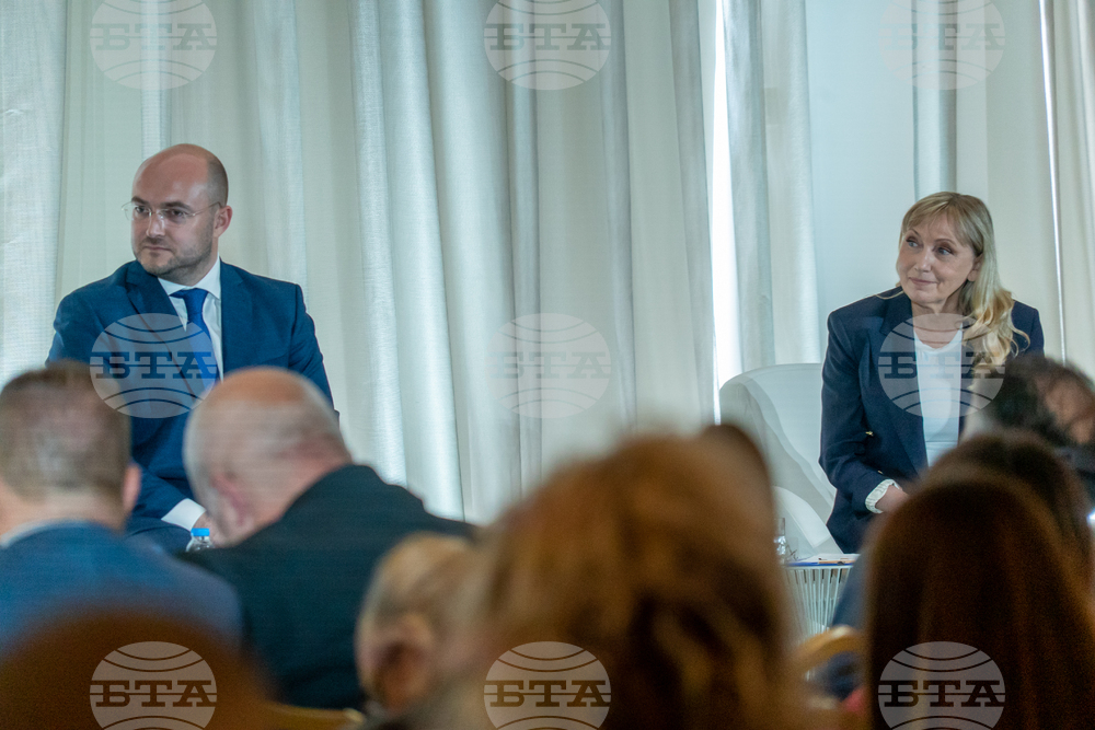Елена Йончева: Миграцията е резултат и от политиката на Европа. Ще разрешим кризата само с общи усилия