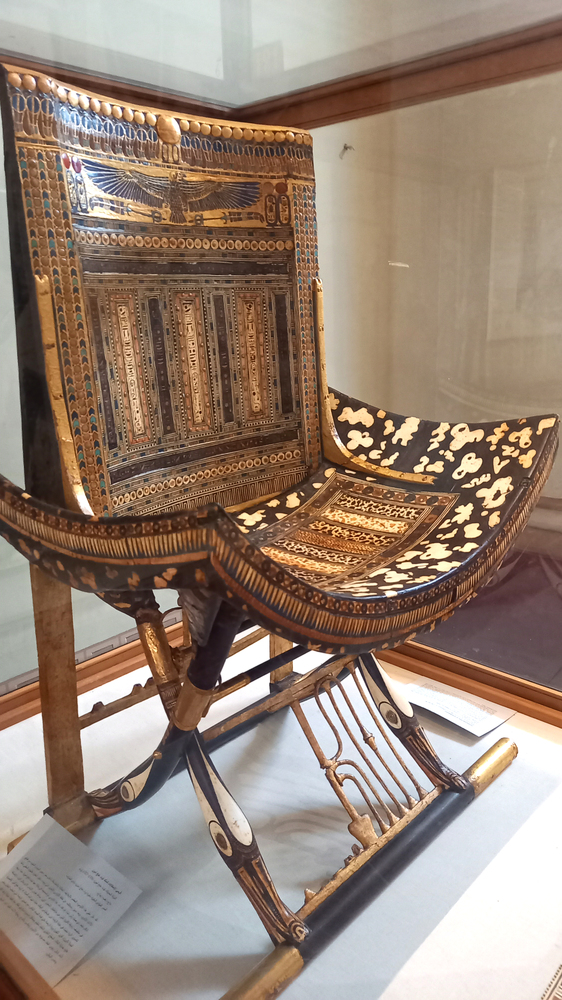 Част от изумителното съкровище на Тутанкамон е преместено в Големия египетски музей до пирамидите в Гиза