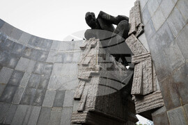 Бургас - Пантеон - отворени врати