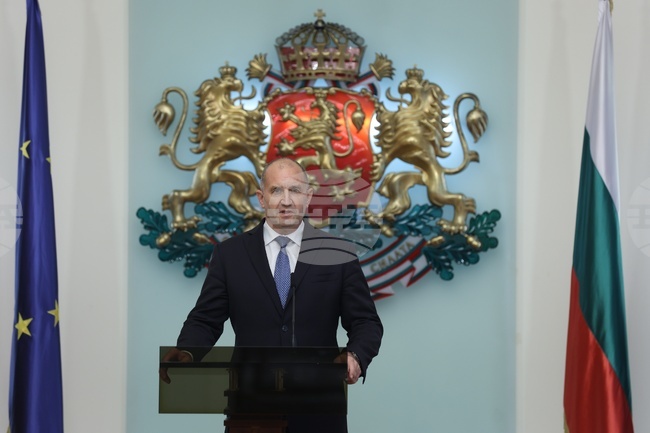 Няма пряка заплаха за сигурността на България е изводът след проведена от президента Радев консултативна среща заради ситуацията в Близкия изток