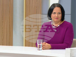 Евгения Кръстева-Благоева ще представи романа си „Реките на времето“ на 15 май. Снимка: „Сиела“