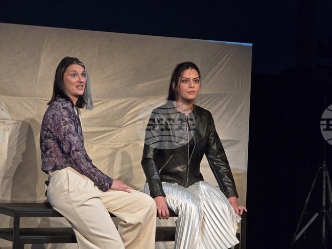 „Танцът Делхи“ е новият премиерен спектакъл на плевенския Драматично-куклен театър „Иван Радоев“