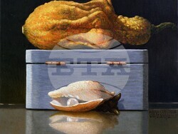 Иван Стратиев включва натюрморт, пейзаж и фигуративна композиция в изложбата си „Калейдоскоп“. Снимка: галерия „Париж“