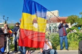 Румъния - Букурещ - Ден на Европа - мирно шествие