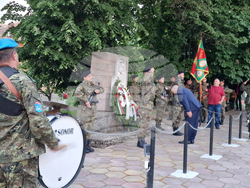 Перущица - Априлско въстание - годишнина - Румен Радев