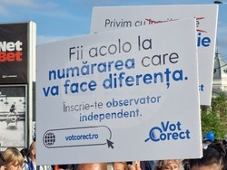 Румъния - Букурещ - Ден на Европа - мирно шествие