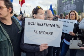 Румъния - Букурещ - Ден на Европа - мирно шествие