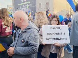 Румъния - Букурещ - Ден на Европа - мирно шествие