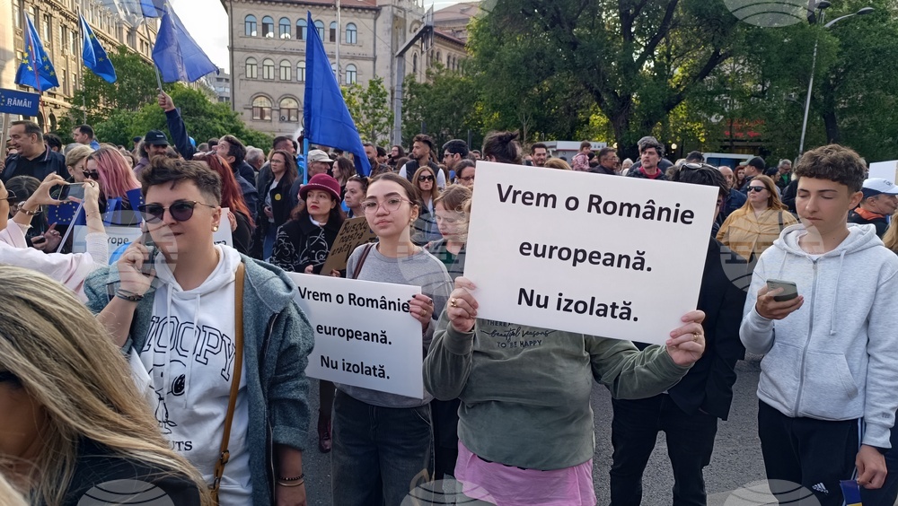Румъния - Букурещ - Ден на Европа - мирно шествие