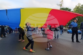 Румъния - Букурещ - Ден на Европа - мирно шествие