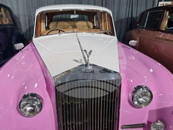 Румъния - Букурещ - автомобилна галерия „Цириак Колекшън“