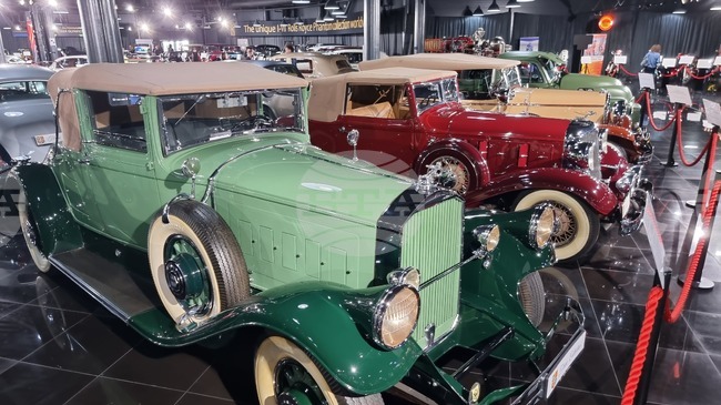 Румъния - Букурещ - автомобилна галерия „Цириак Колекшън“