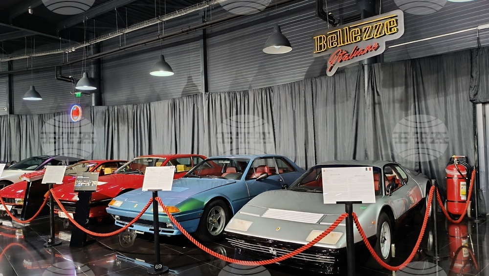 Румъния - Букурещ - автомобилна галерия „Цириак Колекшън“