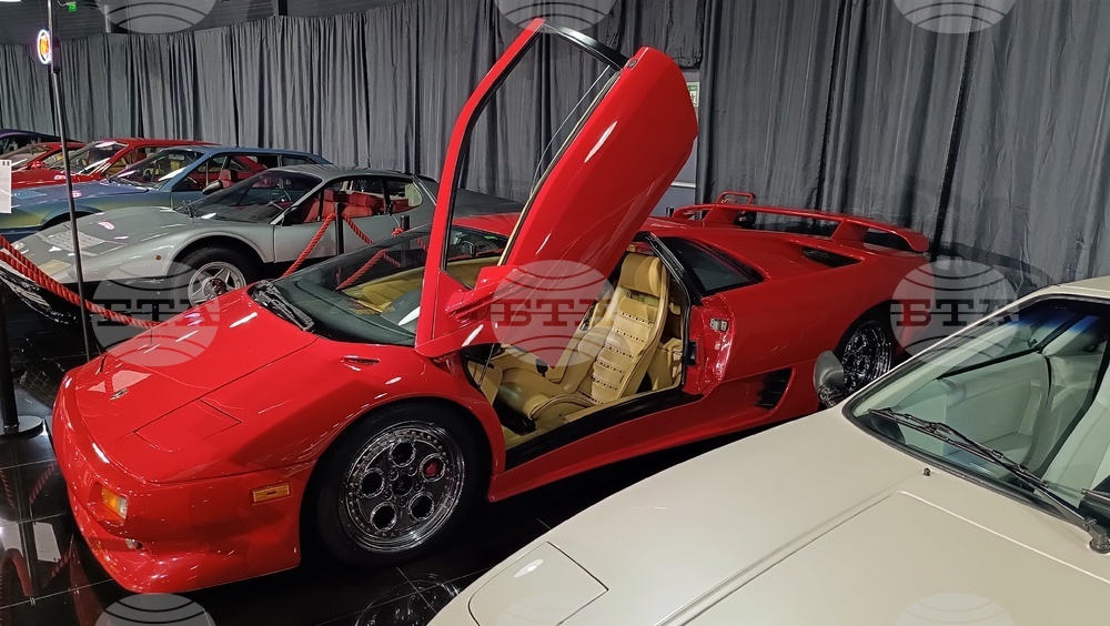 Румъния - Букурещ - автомобилна галерия „Цириак Колекшън“