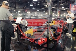 Румъния - Букурещ - автомобилна галерия „Цириак Колекшън“