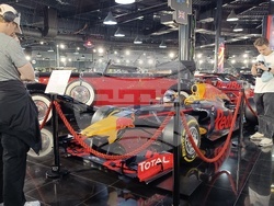 Румъния - Букурещ - автомобилна галерия „Цириак Колекшън“