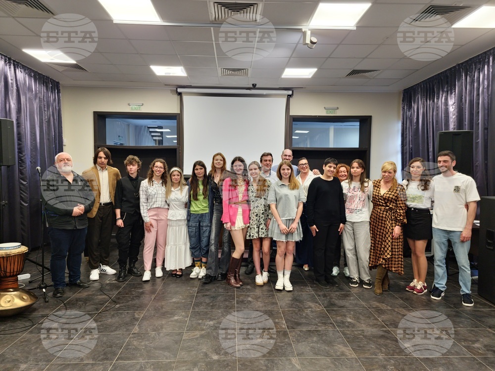 Симеон Христов от Варна спечели Голямата награда на Националния конкурс за литература "Петя Дубарова"