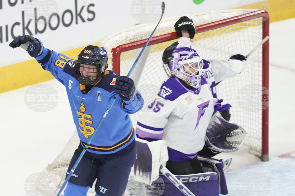 PWHL Frost Sceptres Hockey