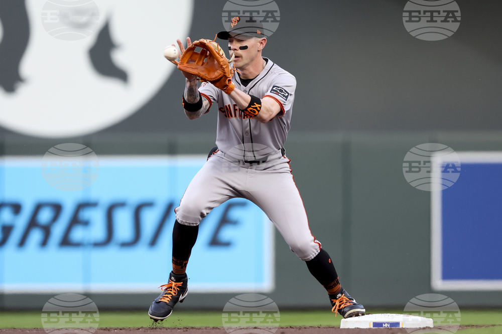 Giants Twins Baseball