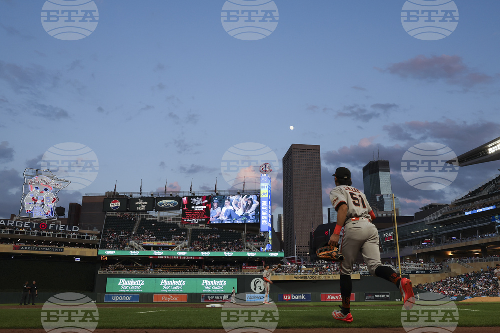 Giants Twins Baseball