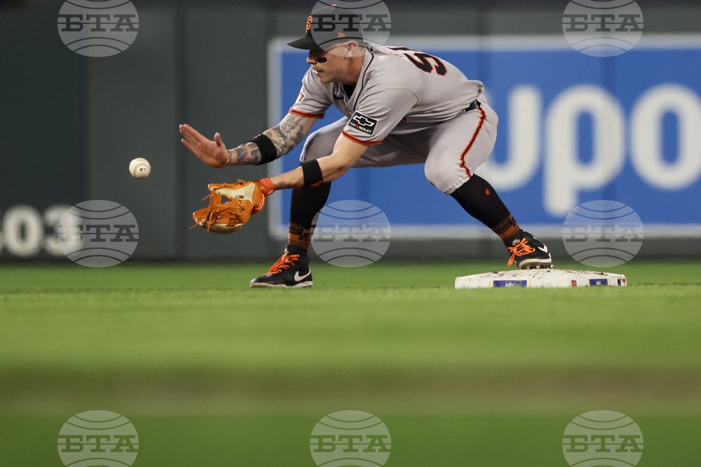 Giants Twins Baseball