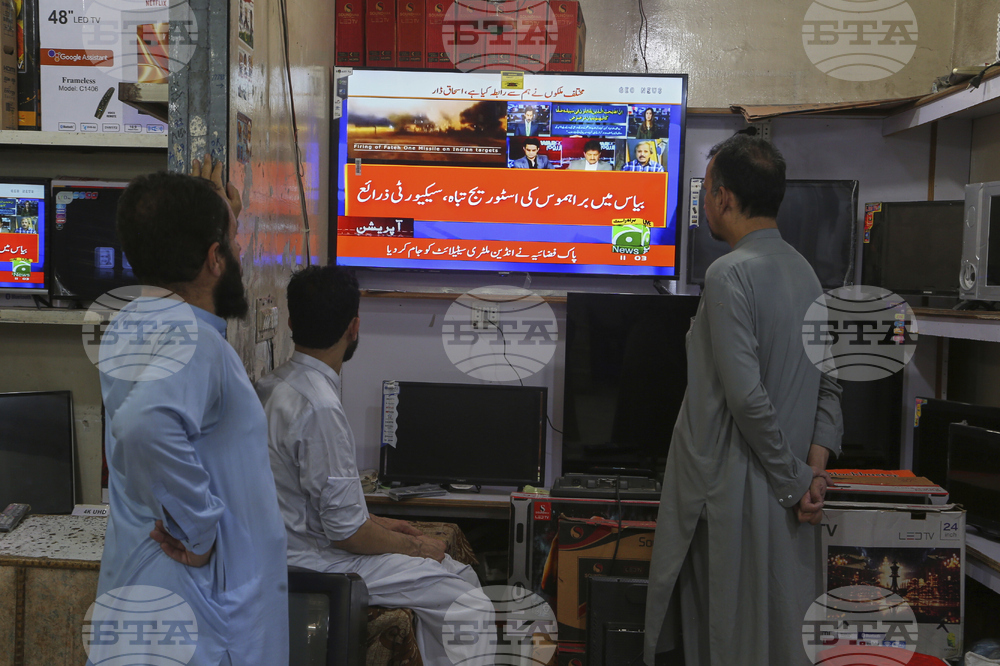 Индия и Пакистан обявиха прекратяване на огъня, но рискът от възобновяване на конфликта остава 