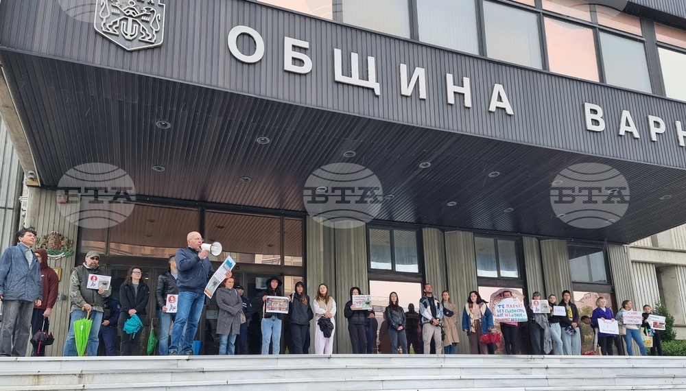 С мирен протест варненци поискаха ефективни наказания за насилието над животни