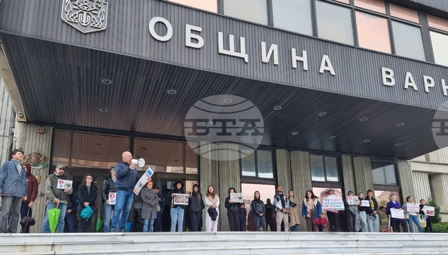 С мирен протест варненци поискаха ефективни наказания за насилието над животни