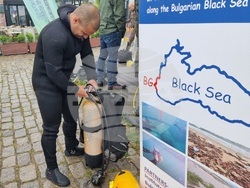 Варна - водолази - Морска гара - почистване