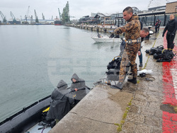 Варна - водолази - Морска гара - почистване