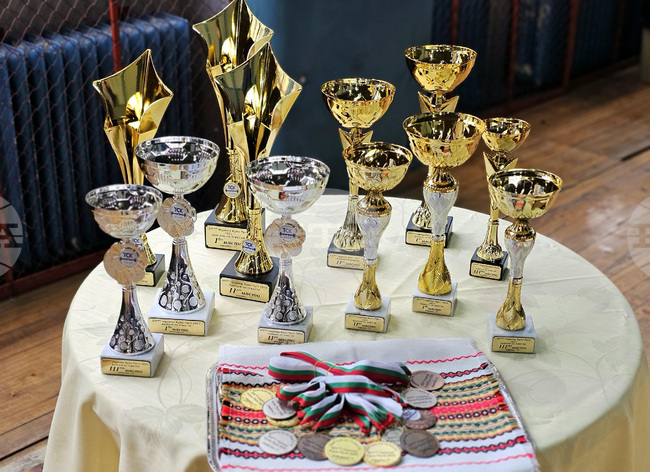 Пет клуба си поделиха титлите в турнира по вдигане на тежести "Купа Русе" 