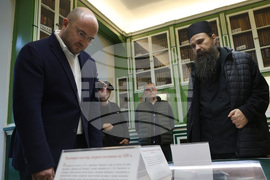 Гърция - Света Гора - Българска делегация - библиотека - посещение