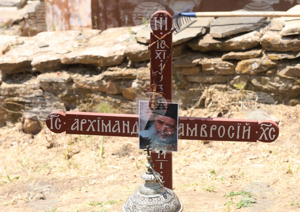 Гърция - Света Гора - Българска делегация - архимандрит Амвросий