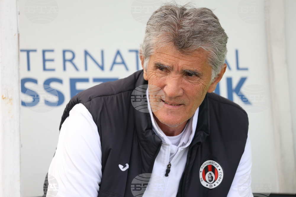 Най-важното е, че оцеляхме, коментира наставникът на Локомотив София Ратко Достанич