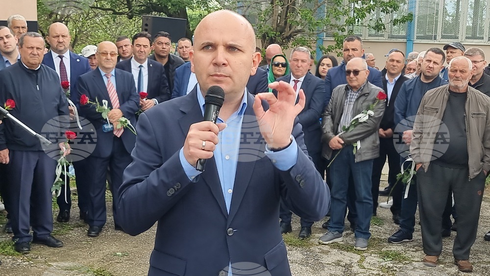 Село Караманци - митинг-събор - Джевдет Чакъров