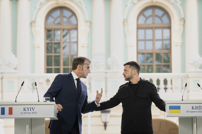 Зеленски ще се срещне с Макрон в Париж в понеделник