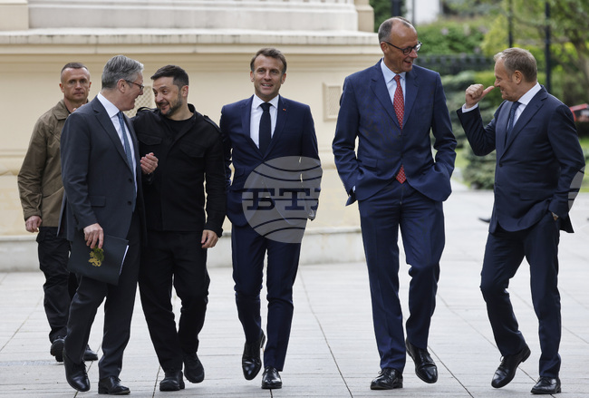 Стармър, Макрон, Мерц и Зеленски проведоха телефонен разговор