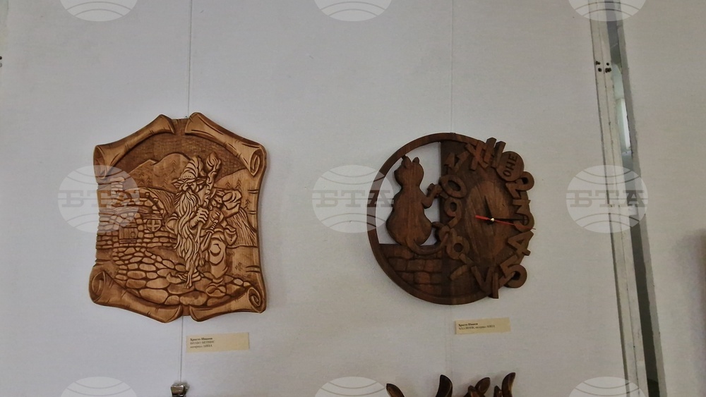 Село Орешак - изложба - дърворезба