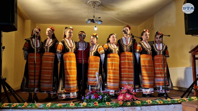 В село Ковачевци почетоха паметта на народната певица Кремена Станчева с празничен концерт