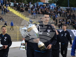 Футбол - волейболисти на "Левски" - трофей от efbet Super volley - почетна обиколка