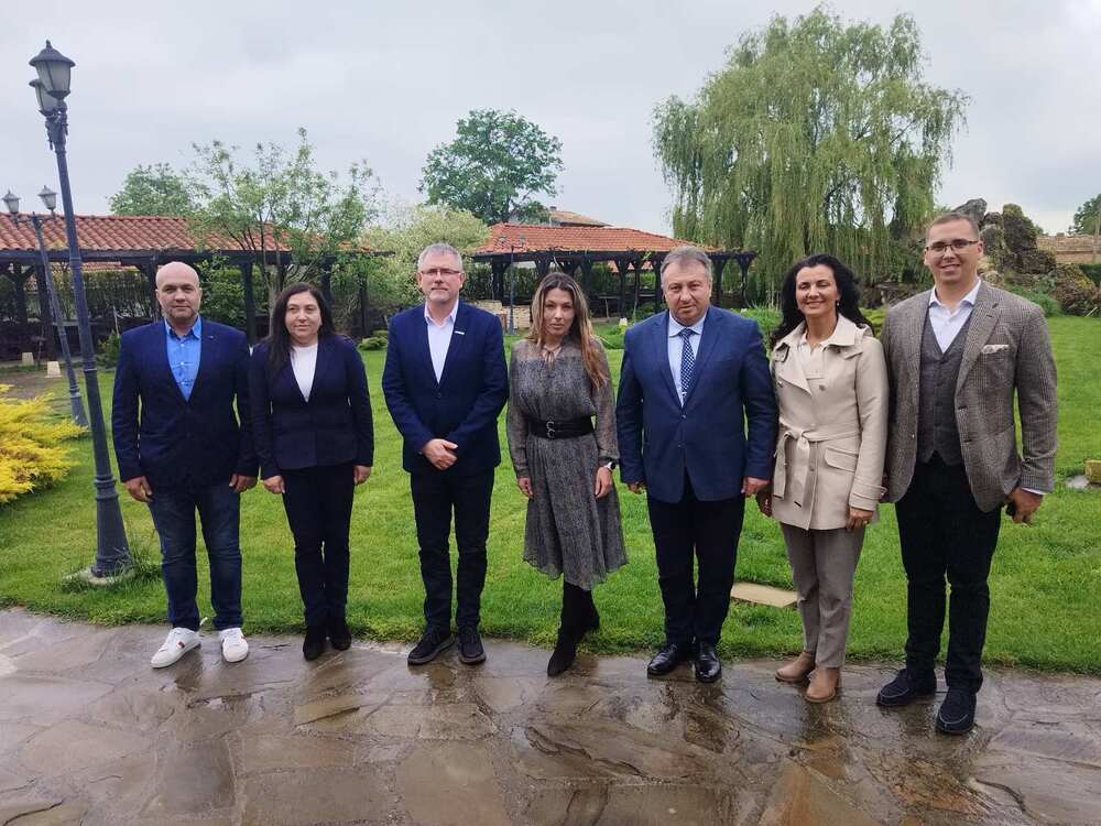 Кметът връчи плакети на делегациите от побратимените градове, пристигнали за Деня на Шумен