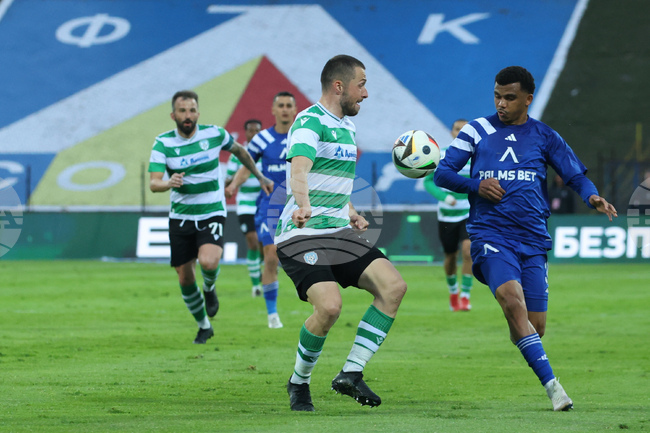 Българският национал Виктор Попов продължава кариерата си в полския Корона Киелце