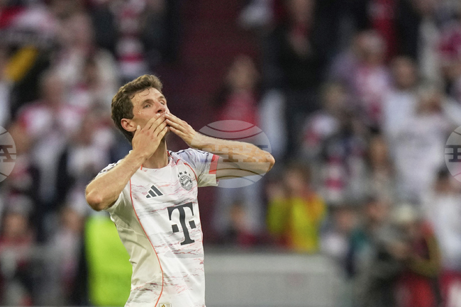 Томас Мюлер преговаря за трансфер във Ванкувър