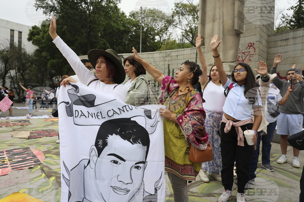Mexico Mother's Day March
