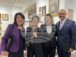 Казанлък - Художествена галерия - 100 години "Ахинора"