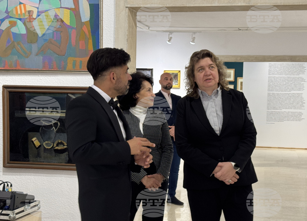 Казанлък - Художествена галерия - 100 години "Ахинора"