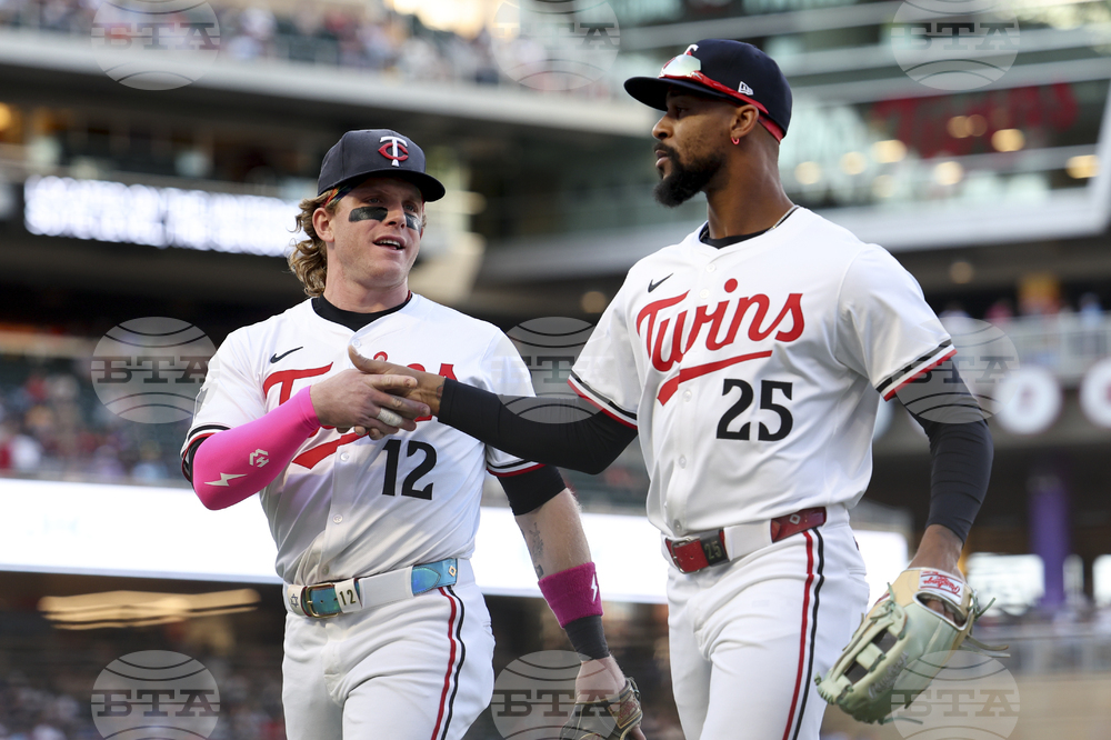Giants Twins Baseball